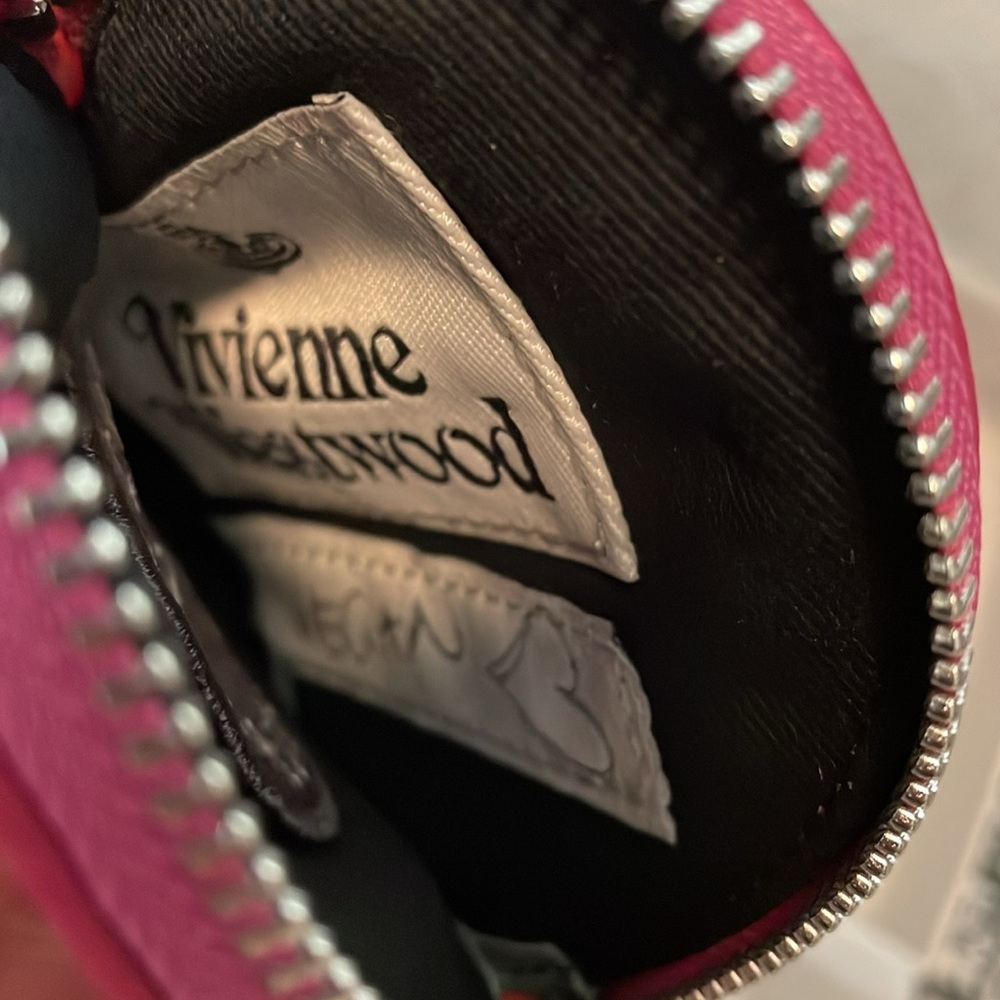 VIVIENNE WESTWOOD
Orb-embroidered recycled-polycotton keyring coin purse - Picture 7 of 9